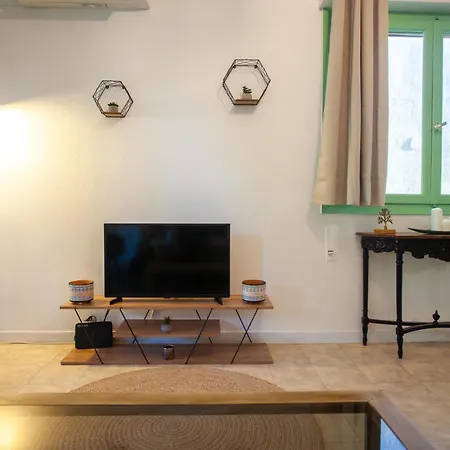 Morning Glory Paralía